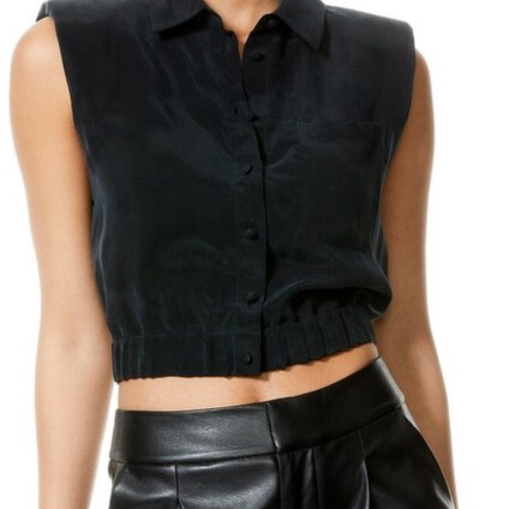 ARIELLE STRONG CROP TOP